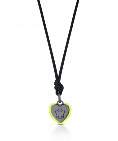 PENDENTE CUORE IN ARGENTO RUTENIO CON ANGELO, SMALTO GIALLO E CORDINO NERO